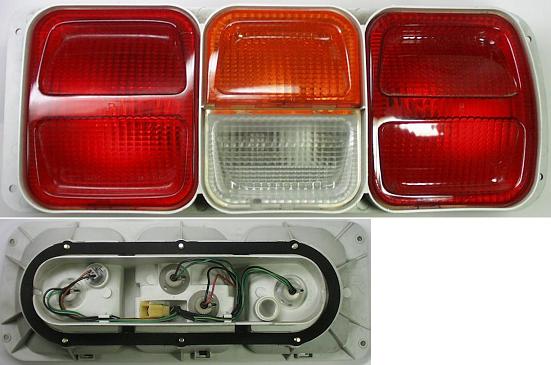 スカイライン・ケンメリC110 リアコンビネーションランプASSY【右】